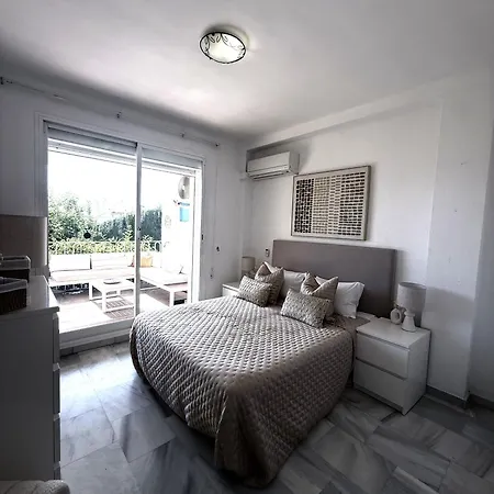 Garden South Facing 2 Beds Benavista, Sun Gardens Lejlighed *